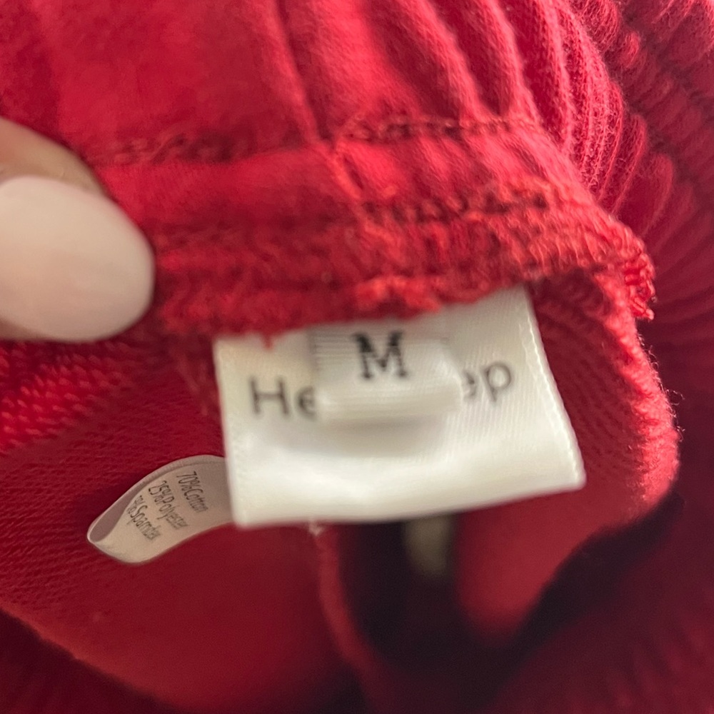 Red sweats - Picture 2 of 3